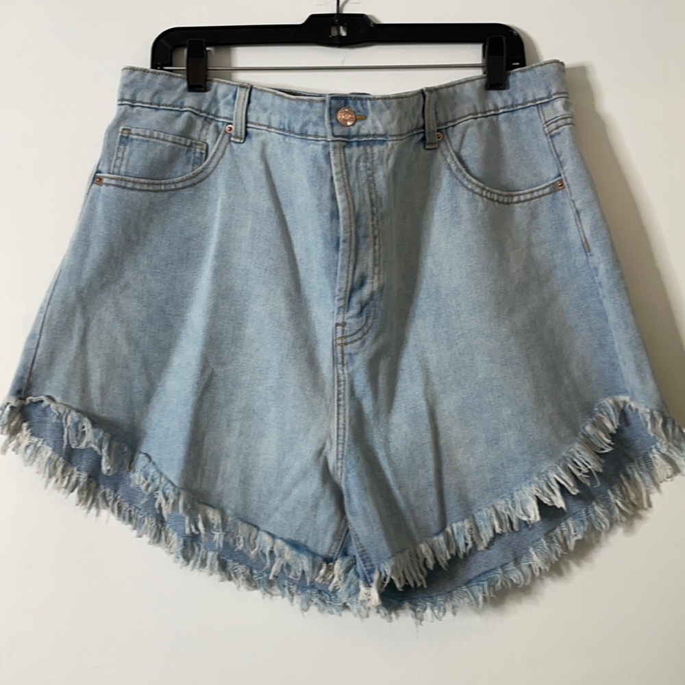 Denim ripped shorts
